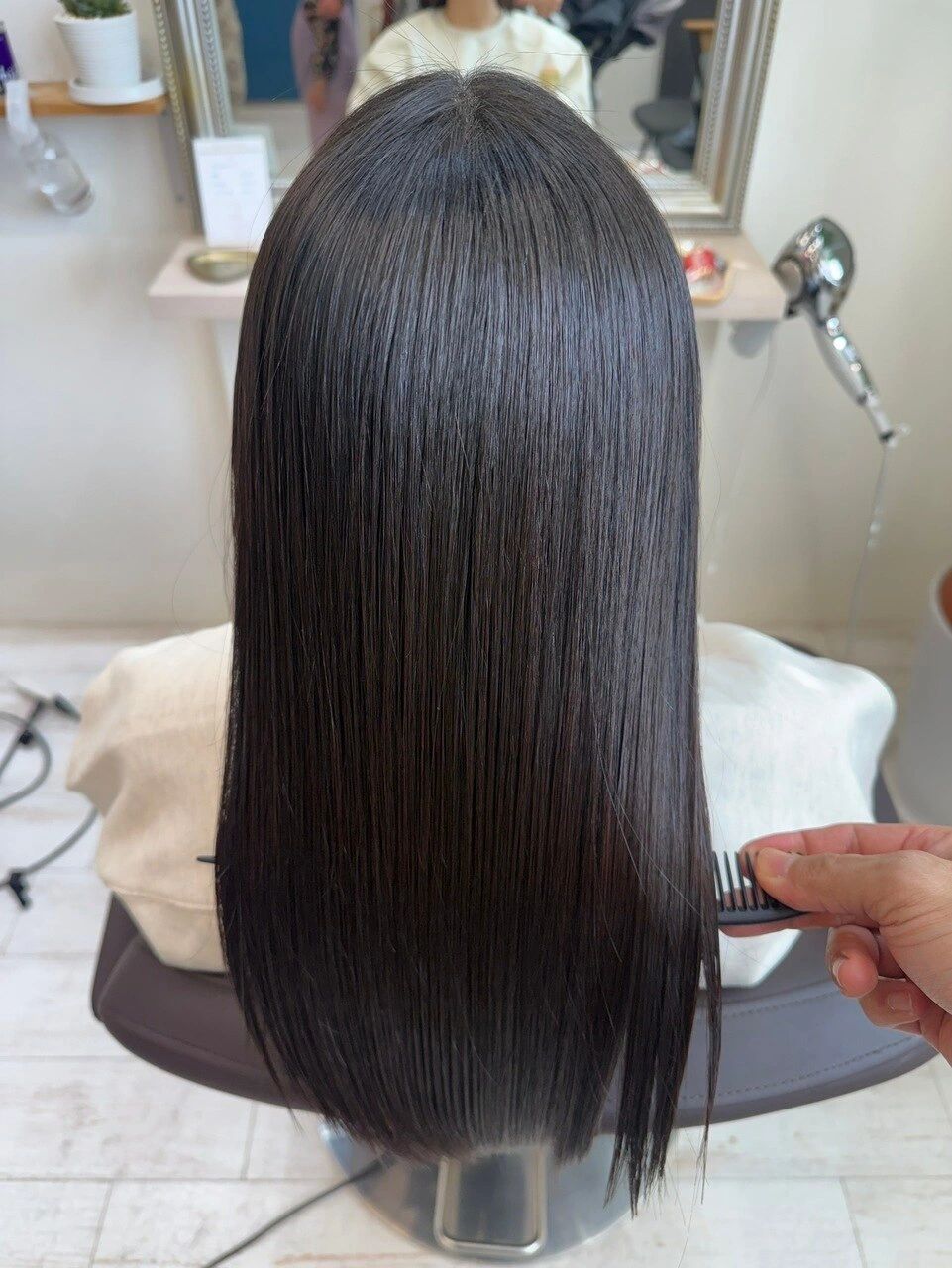 a-o鎌倉のブログに掲載されたストレートヘアの写真