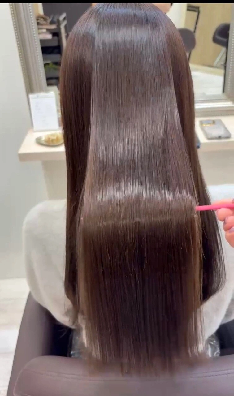 a-o鎌倉のブログに掲載されたストレートヘアの写真