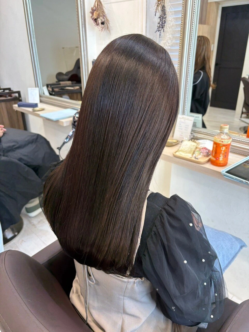 a-o鎌倉のブログに掲載されたストレートヘアの写真